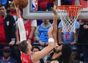 开云官网-塞尔维亚男篮翻盘快船，恩比德送出助攻的简单介绍