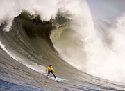 开云体育下载-伊布天神下凡！德甲争冠夜独造三球，35岁传奇征服安联球场