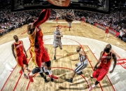 开云体育登录-黄鸭组合闪耀巴黎，法国队战术完胜揭示中国体育新课题