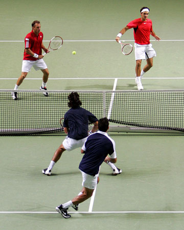 关于日本网球队横扫西班牙网球队,费德勒制霸全场的信息 关于日本网球队横扫西班牙网球队,费德勒制霸全场的信息