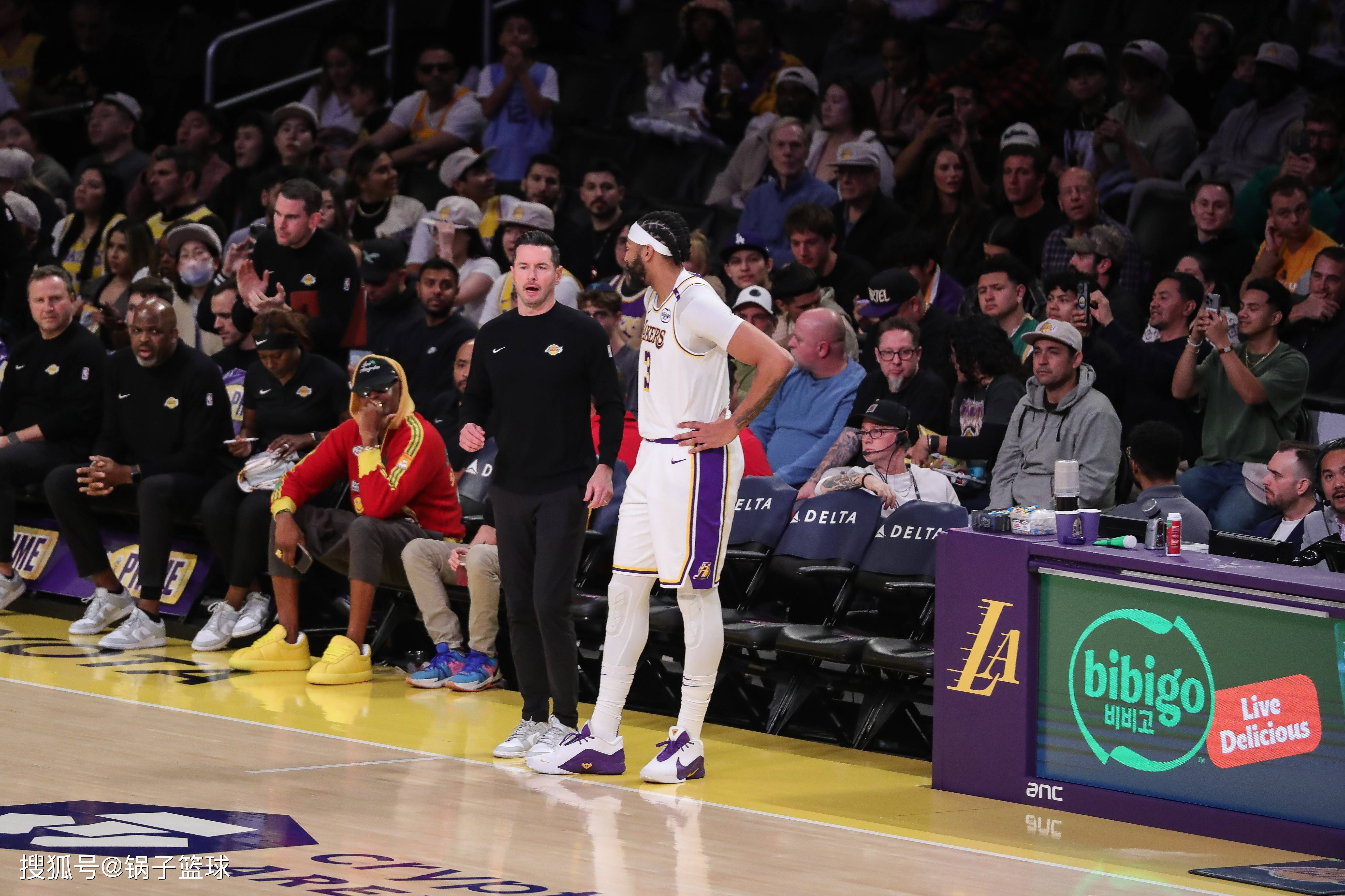 德国男篮鏖战湖人B队,字母哥制霸全场的简单介绍 德国男篮鏖战湖人B队,字母哥制霸全场的简单介绍