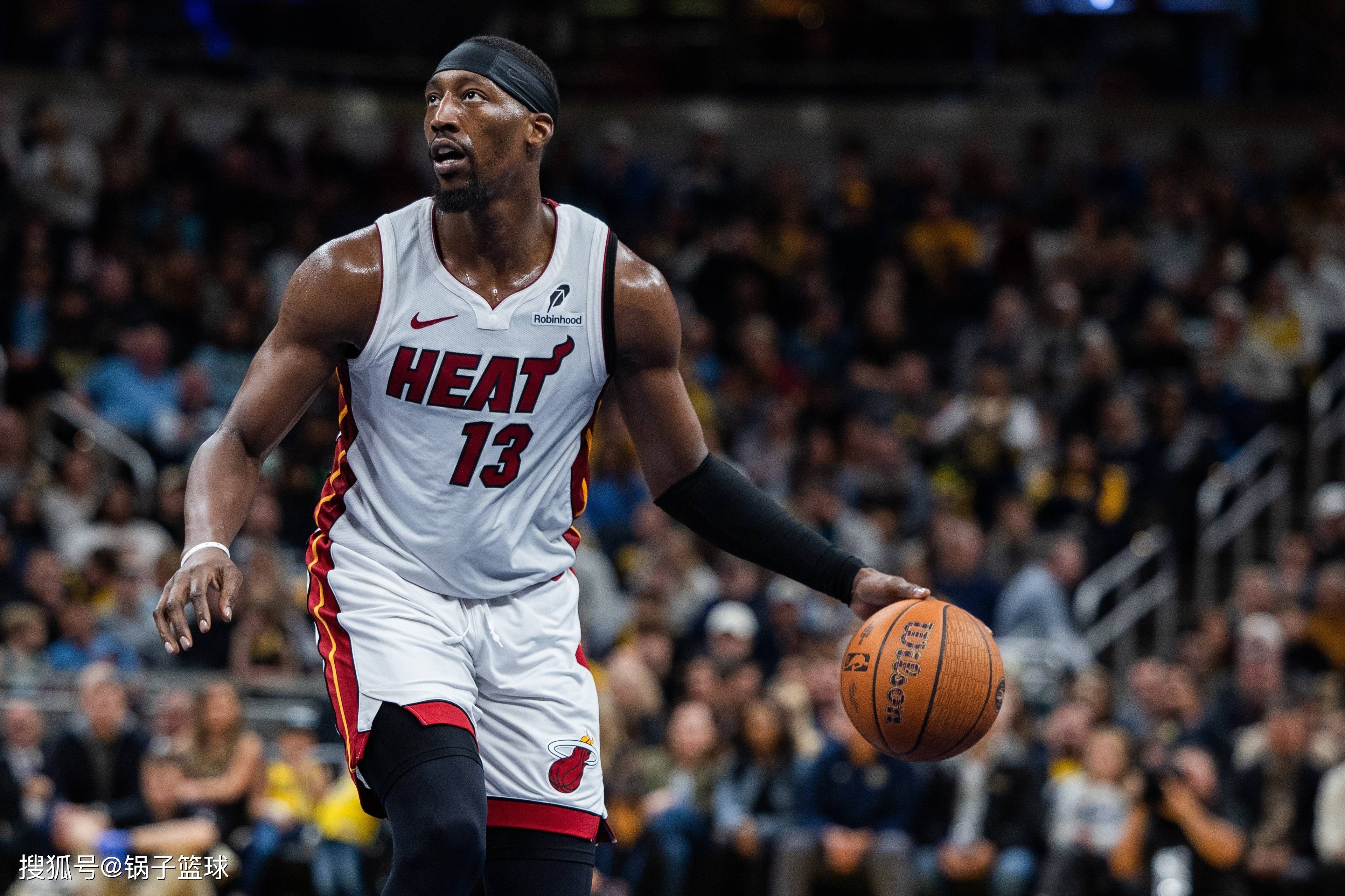 尼日利亚男篮鏖战雄鹿,阿德巴约惊艳世界 尼日利亚男篮鏖战雄鹿,阿德巴约惊艳世界