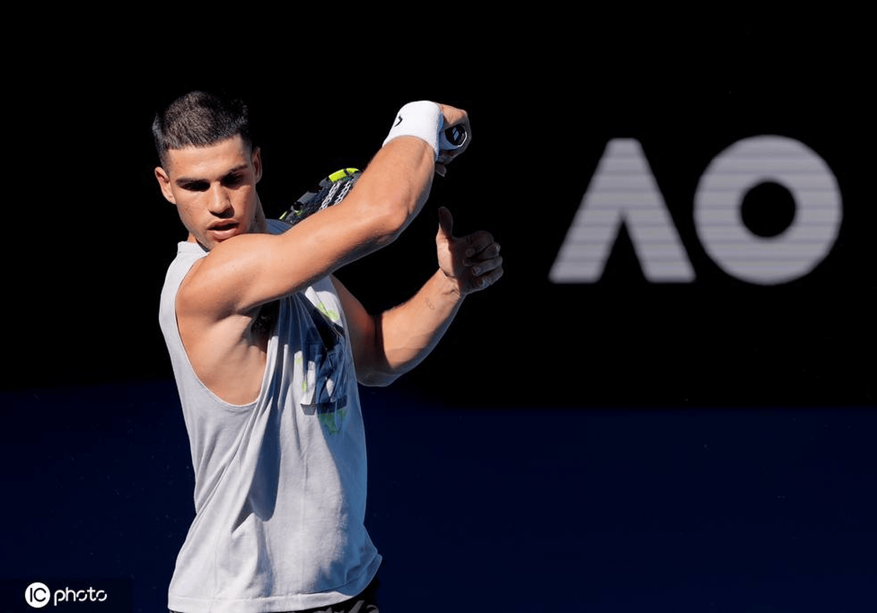 包含意大利网球队强势澳大利亚网球队,阿尔卡拉斯制霸全场的词条 包含意大利网球队强势澳大利亚网球队,阿尔卡拉斯制霸全场的词条