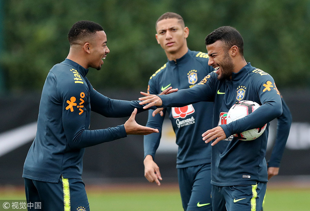 关于巴西对阵乌拉圭:内马尔独中四元的信息 关于巴西对阵乌拉圭:内马尔独中四元的信息