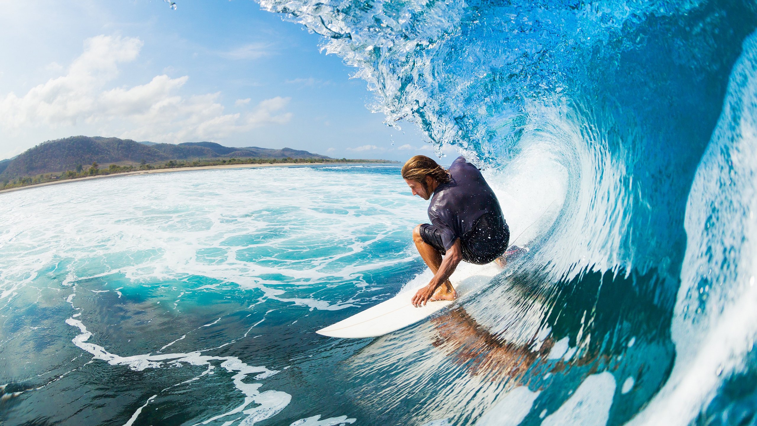 辽宁队单节拉开深圳队，利拉德在年度焦点之战接管比赛