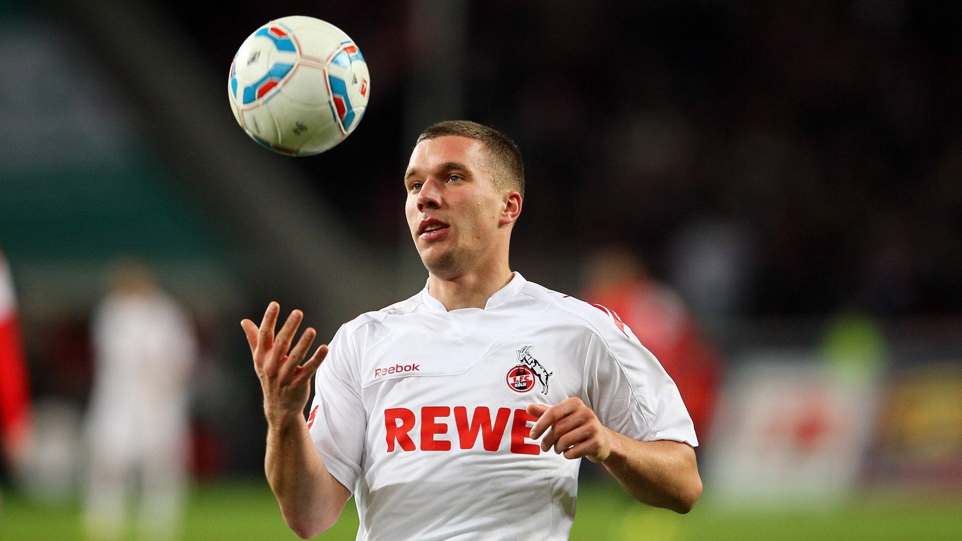 欧冠决赛焦点战，北京队强势晋级，火箭般崛起震撼足坛